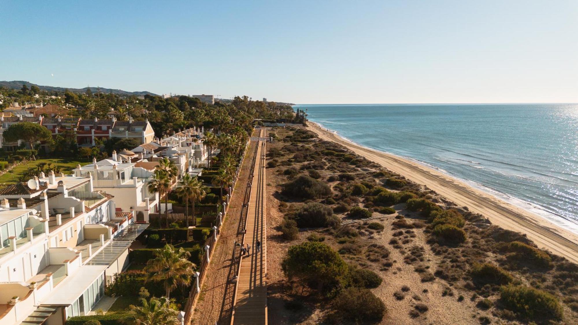 Coastal Apartment, With Swimming Pools And Close To The Beach, In The Tourist Bahia De * Marbella