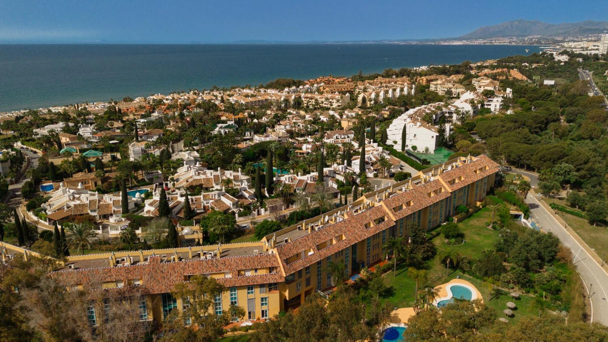 Coastal Apartment, With Swimming Pools And Close To The Beach, In The Tourist Bahia De