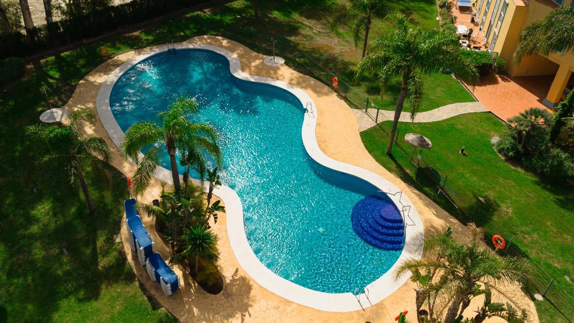 Apartment Coastal Apartment, With Swimming Pools And Close To The Beach, In The Tourist Bahia De *