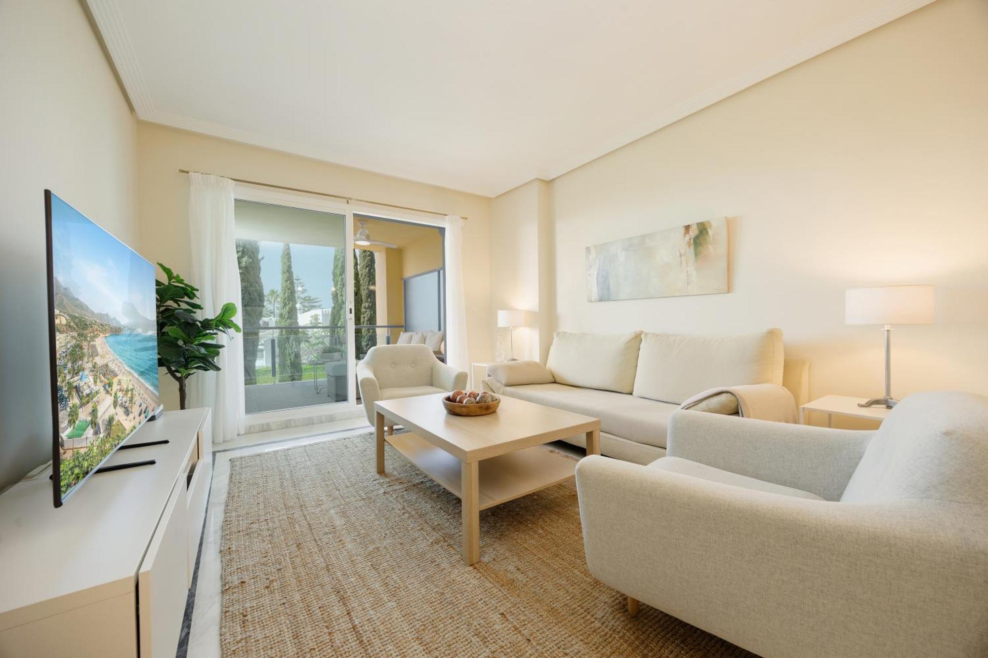 Apartment Coastal Apartment, With Swimming Pools And Close To The Beach, In The Tourist Bahia De Marbella