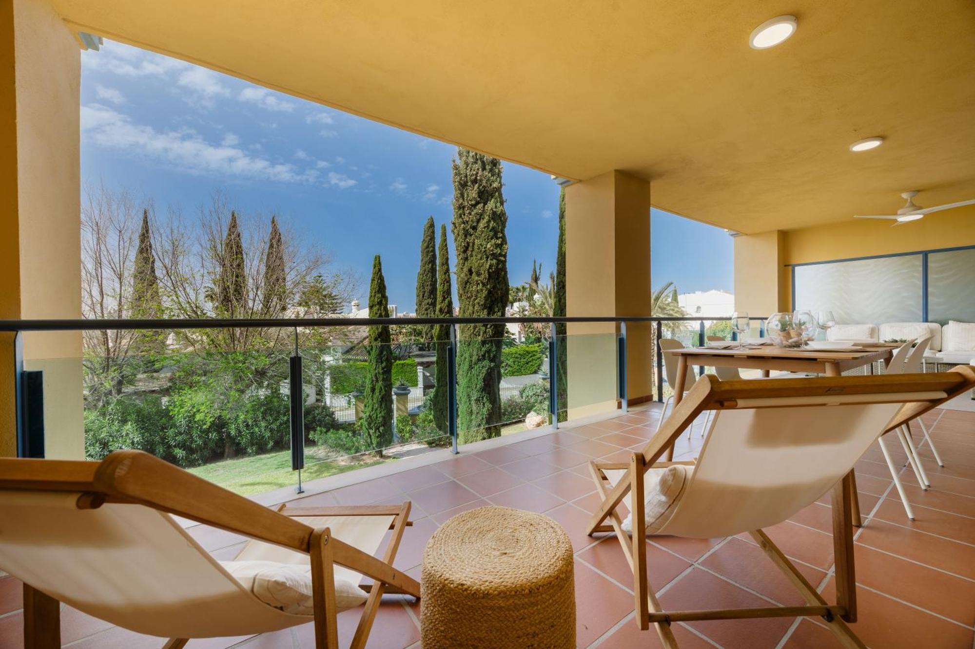 Coastal Apartment, With Swimming Pools And Close To The Beach, In The Tourist Bahia De